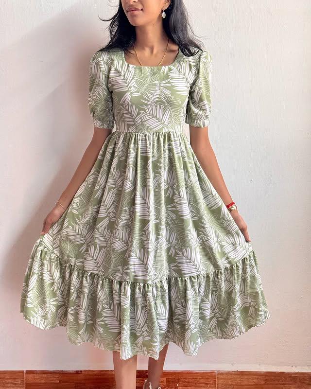 Elegant Mint Leaf Maxi Dress: Soft Cotton Floral