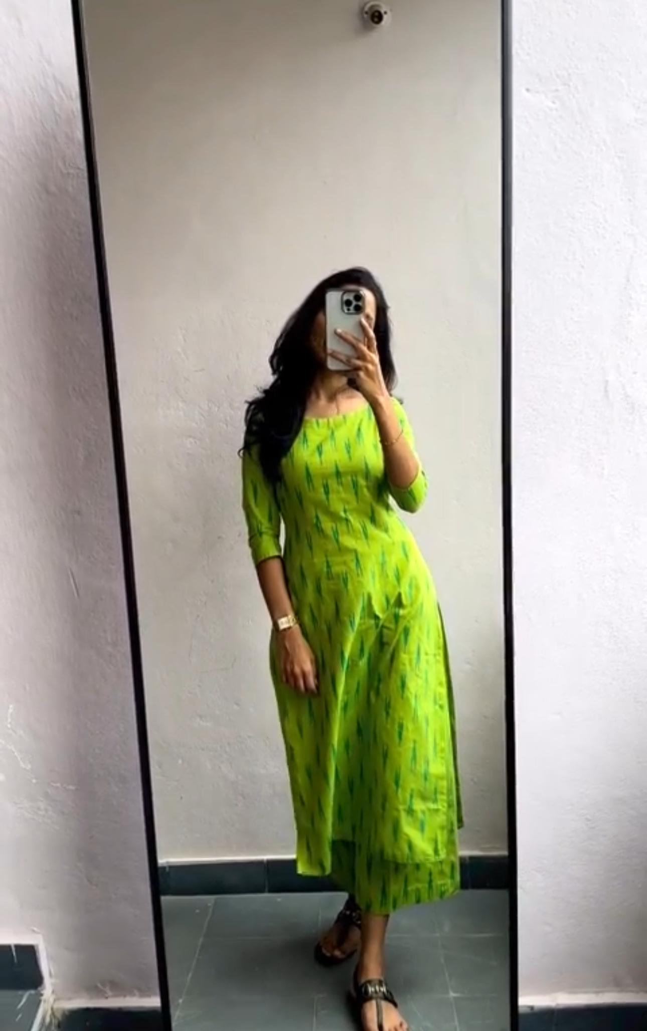 Green Ikkat Suit: Elegant Formal Wear
