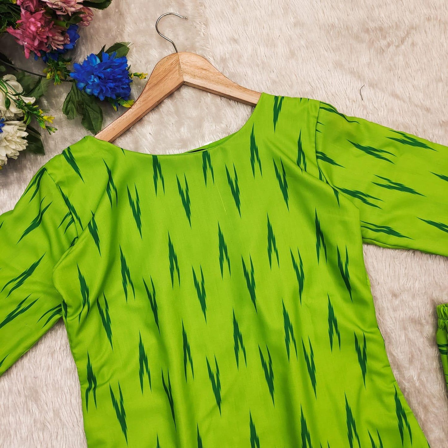 Green Ikkat Suit: Elegant Formal Wear