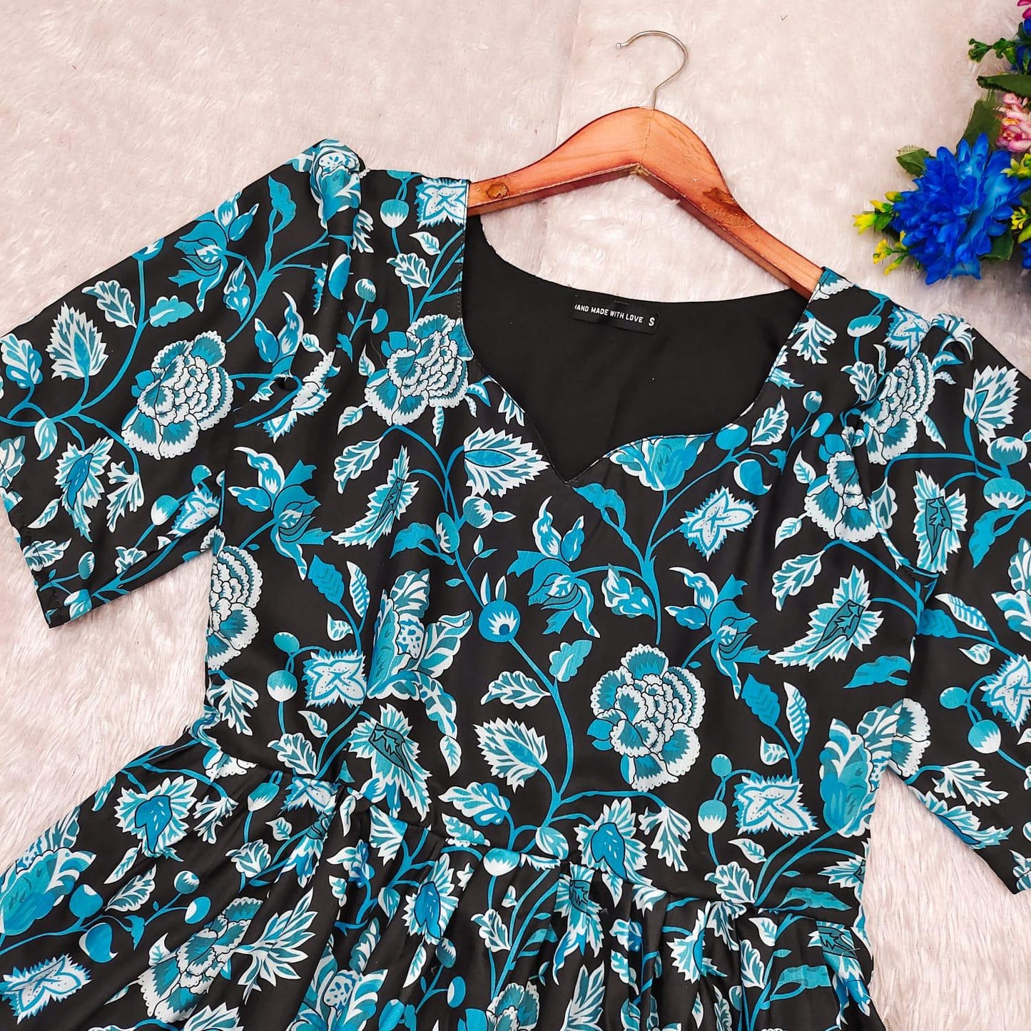 *Women's Floral Dress - Comfortable & Stylish*