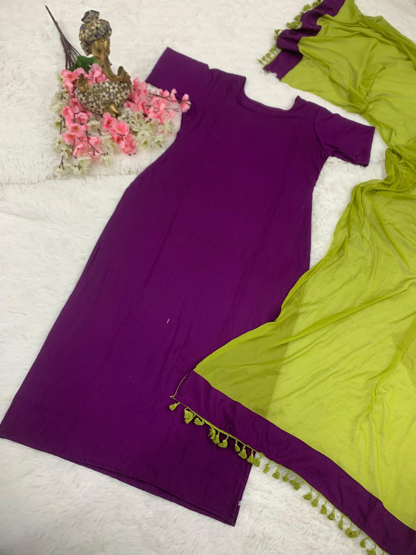 TRISHA KRISHNAN'S TOP WITH DUPPATA