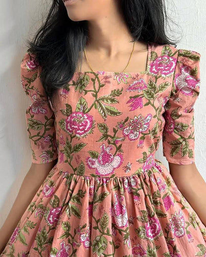 Elora Maxi: Elegant Short Floral Dress for Any Event