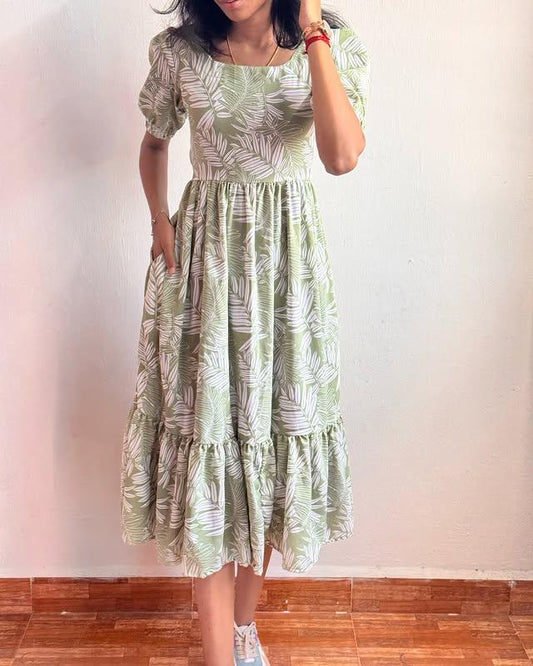 Elegant Mint Leaf Maxi Dress: Soft Cotton Floral